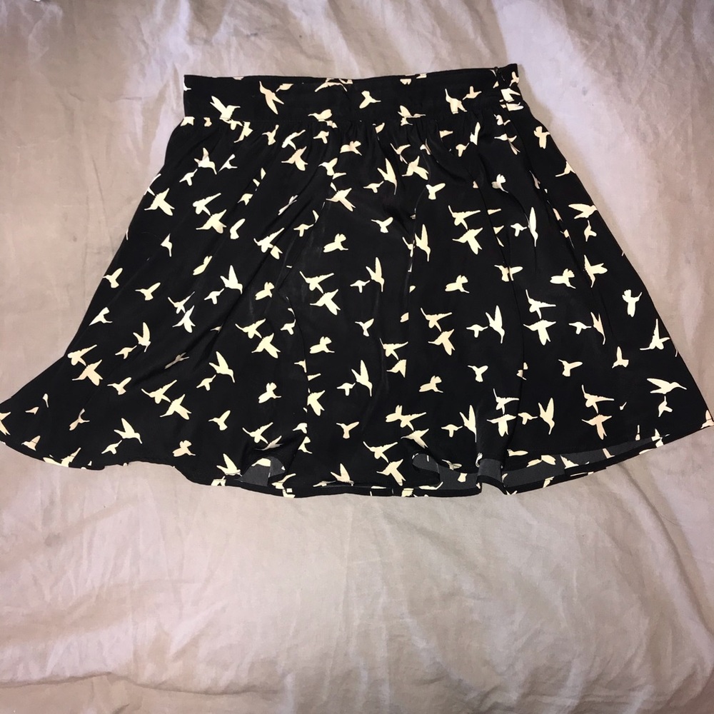 Silkish Bird-Printed Skirt!